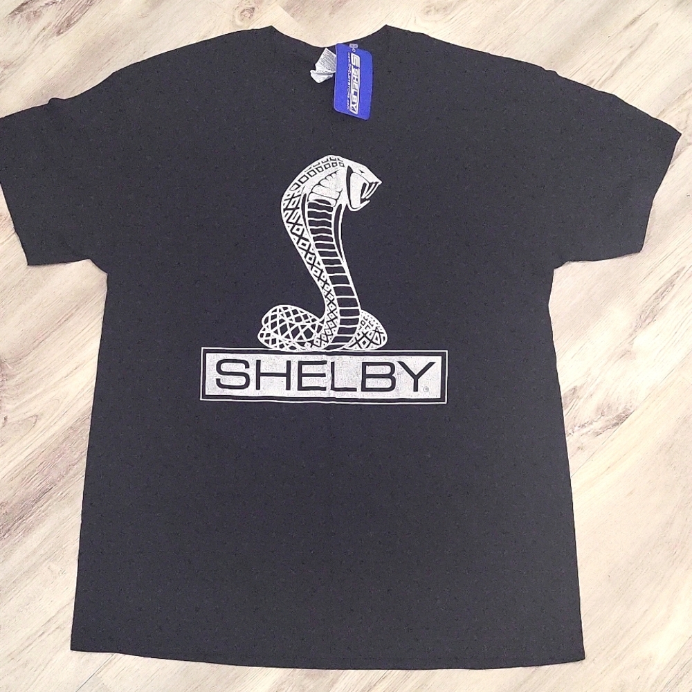 NWT SHELBY store of Vagas lge tee